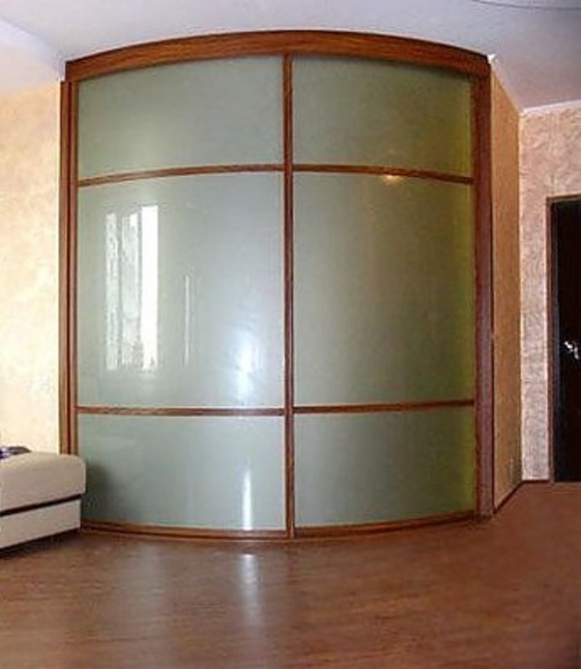 Встроенный шкаф купе радиусный в классическом стиле Новошахтинск